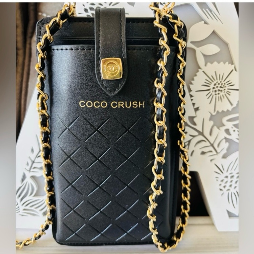 Chanel Coco Crush Black Quilted Phone case w/ cardholder Crossbody Bag NEW🖤 - Picture 7 of 8